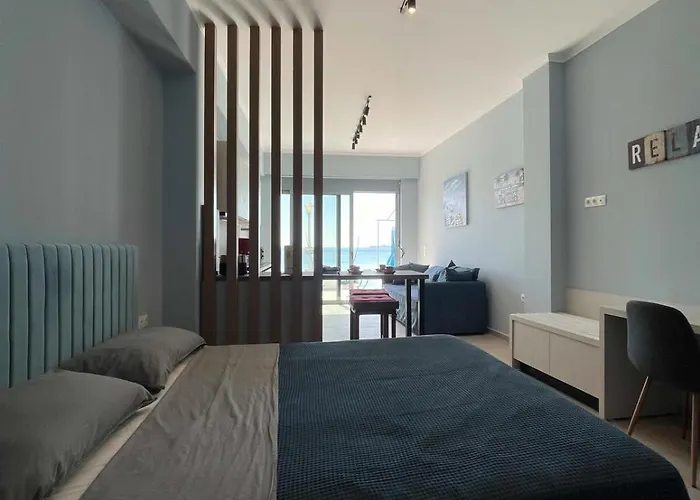 Charaki Escape Chic Studio With Seafront Patio